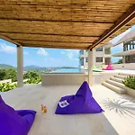 Nojoom Hills - Sea View 6 Bedroom Villa