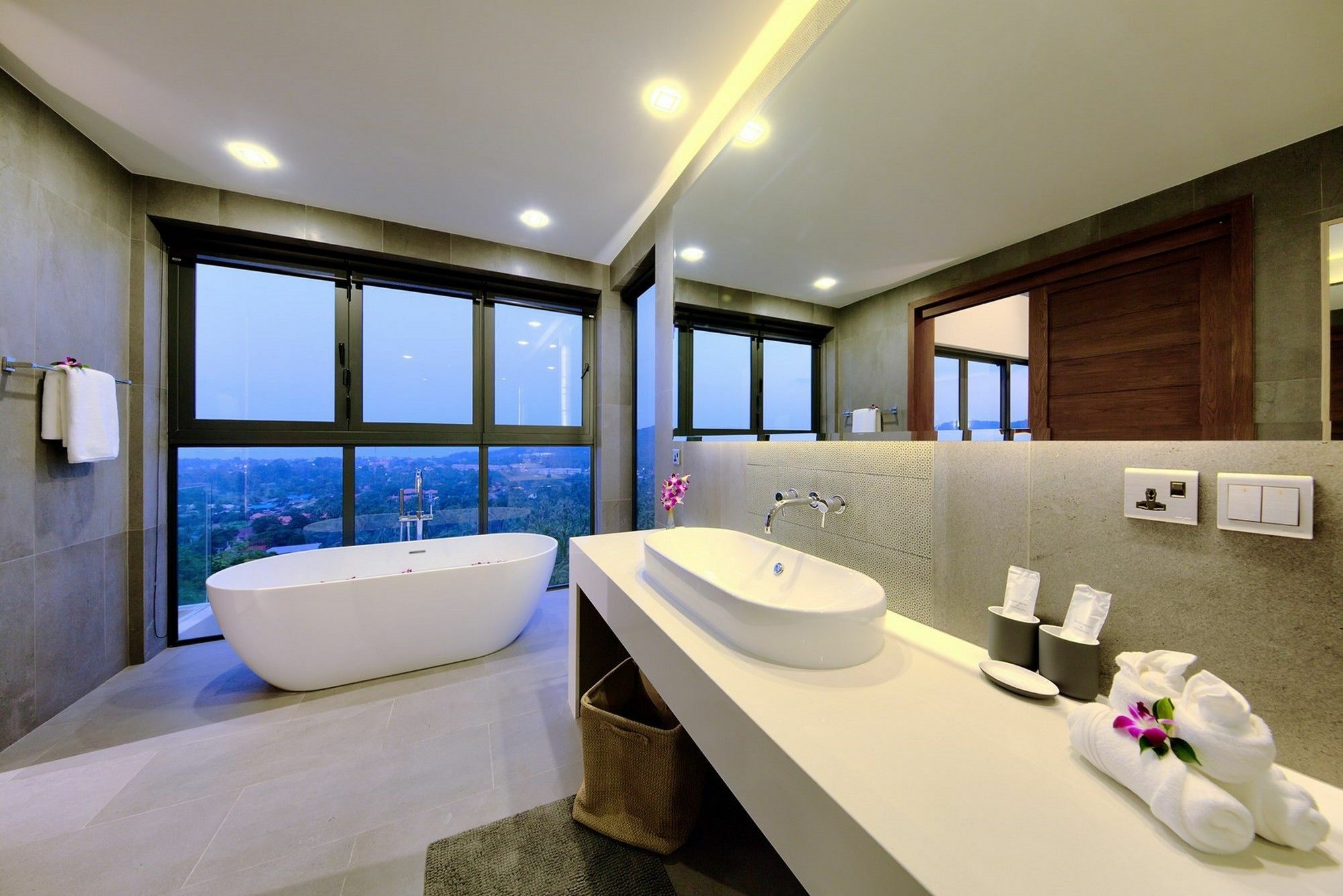 Nojoom Hills - Sea View 6 Bedroom